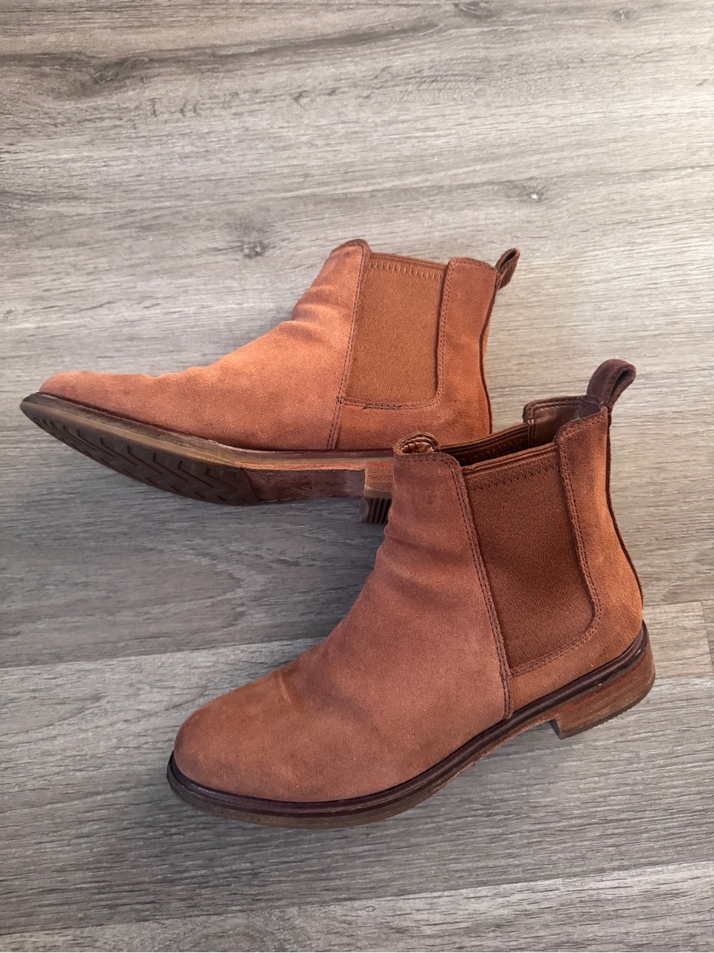 Clarks Women's Suede Chelsea Ankle Boots